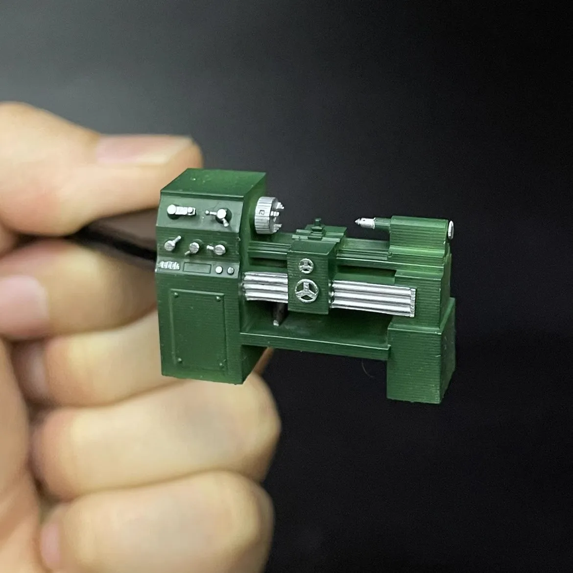 1:64 Scale Dynamic Lathe Model for Miniature Garage 3 1:64 Scale Dynamic Lathe Model for Miniature Garage - Image 3