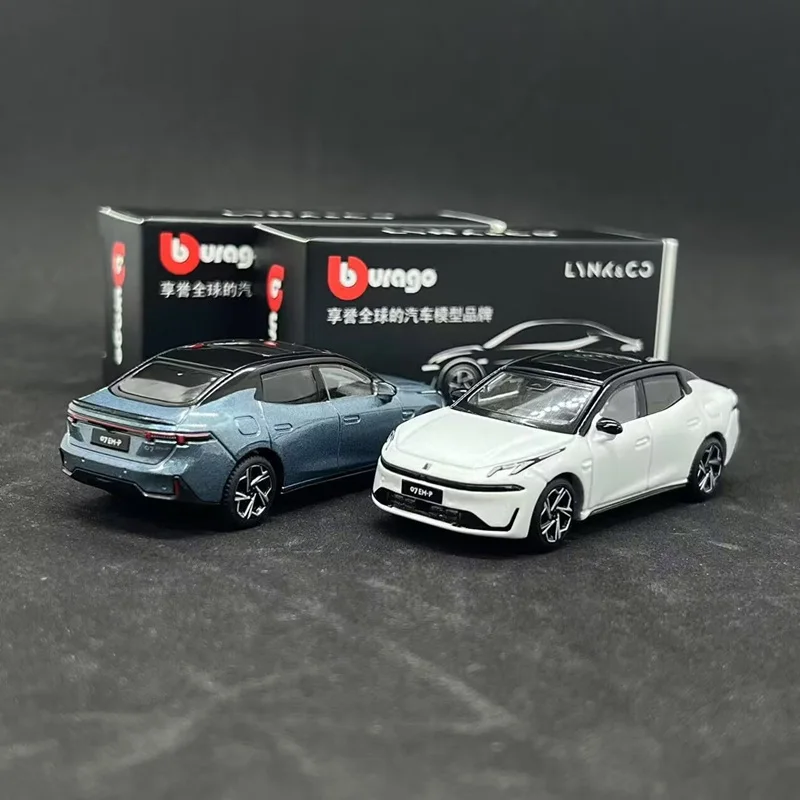 Bburago 1:64 LYNK&CO 07 EM-P Diecast Model 4 Bburago 1:64 LYNK&CO 07 EM-P Diecast Model - Image 4