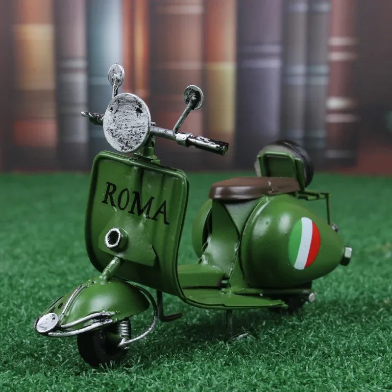 Vespa Motorcycle 1:18 Scale Model in Yellow 20 Vespa Motorcycle 1:18 Scale Model in Yellow - Image 20