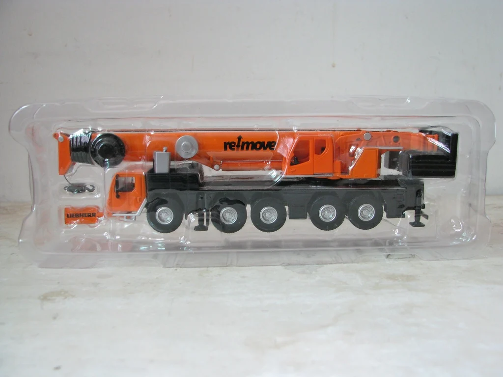 Diecast Liebherr LTM1250-5.1 Crane Model 1:87 Scale 6 Diecast Liebherr LTM1250-5.1 Crane Model 1:87 Scale - Image 6