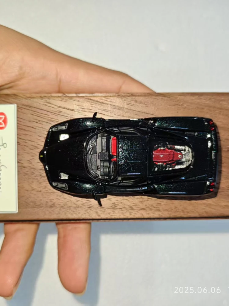 Ferrari Enzo 1/64 Diecast Model Car Replica 7 Ferrari Enzo 1/64 Diecast Model Car Replica - Image 7