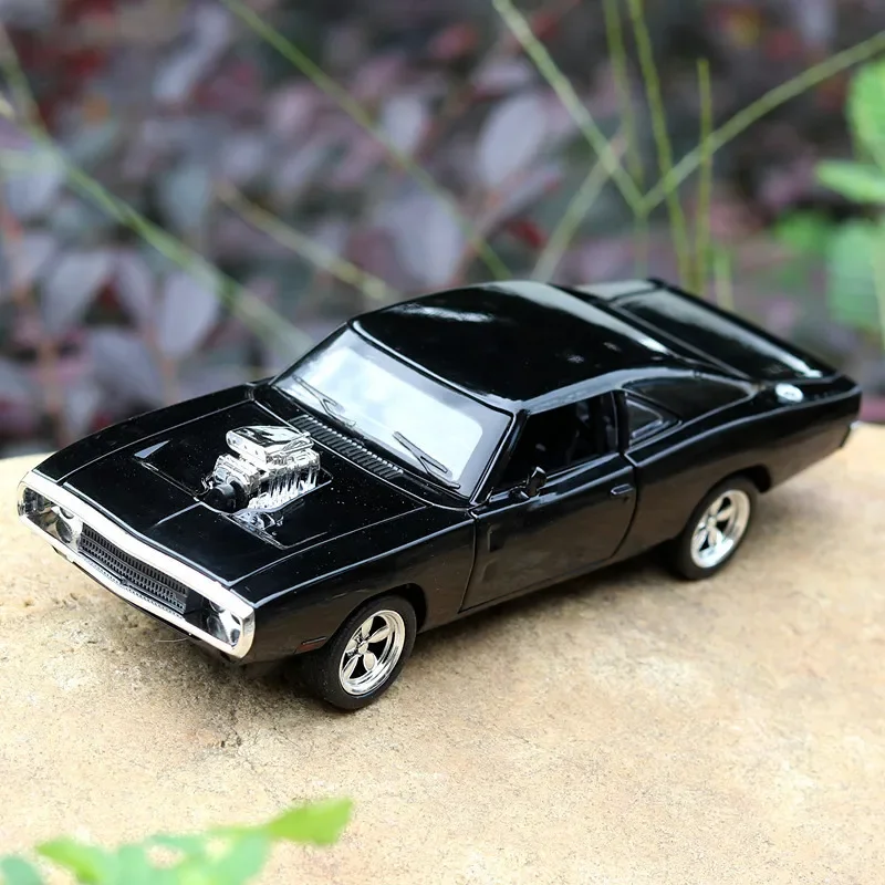 1970 Dodge Charger 1:32 Scale Diecast Model 4 1970 Dodge Charger 1:32 Scale Diecast Model - Image 4
