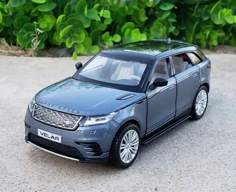 Land Rover Range Rover Velar 1:32 Diecast Model 8 Land Rover Range Rover Velar 1:32 Diecast Model - Image 8