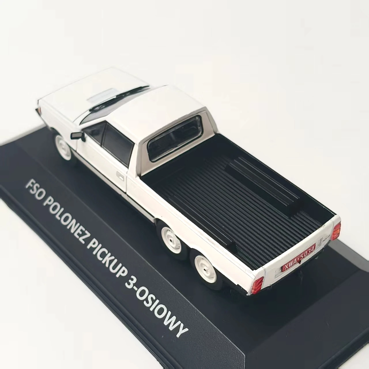 FSO Polonez Pickup 1:43 Scale Diecast Model 2 FSO Polonez Pickup 1:43 Scale Diecast Model - Image 2