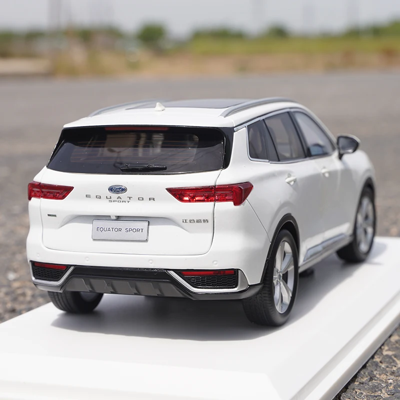 Ford Territory 1:18 Scale Diecast Model 4 Ford Territory 1:18 Scale Diecast Model - Image 4