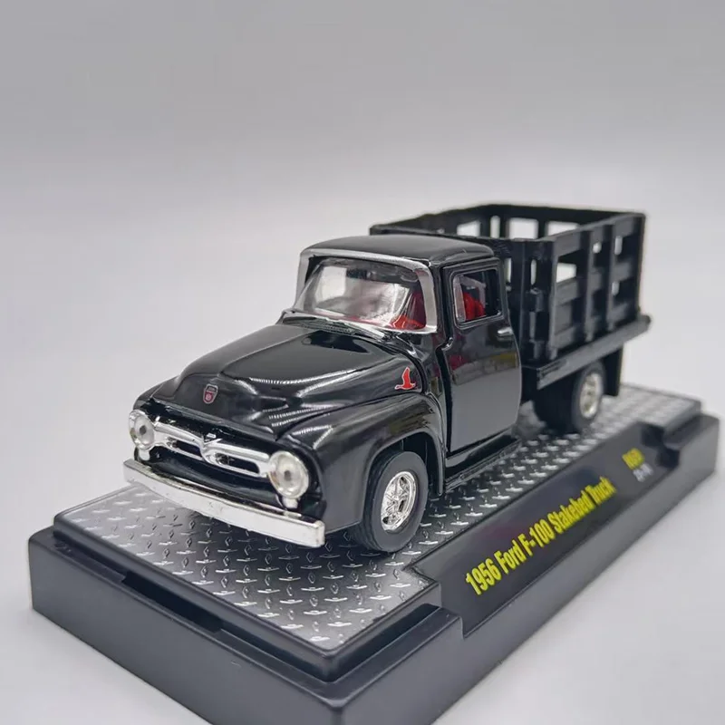 1:64 Scale Diecast Ford and GMC Truck Set 5 1:64 Scale Diecast Ford and GMC Truck Set - Image 5