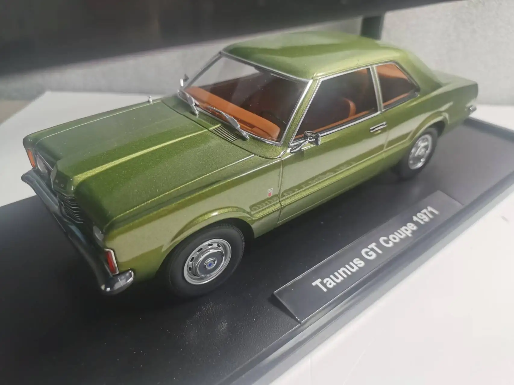 1971 Ford Taunus GT L Limousine Model 1:18 Scale 2 1971 Ford Taunus GT L Limousine Model 1:18 Scale - Image 2
