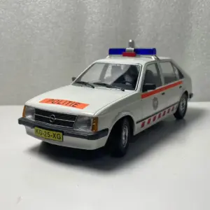 T9 Opel Kadett D Police Car Model 1:18 Scale 11 Sba307e32203a4b83a507634905412ecap
