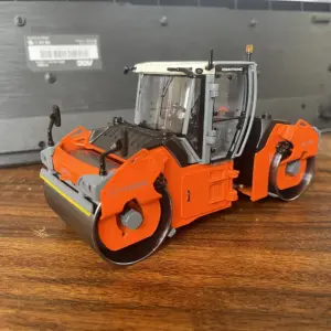 Hamm 148i Double Steel Wheel Roller Model 1:35