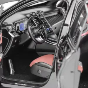 1/18 Scale Glossy Black GLC Diecast Model 11 Sbbee9a515fe144738c9dc869016815baA