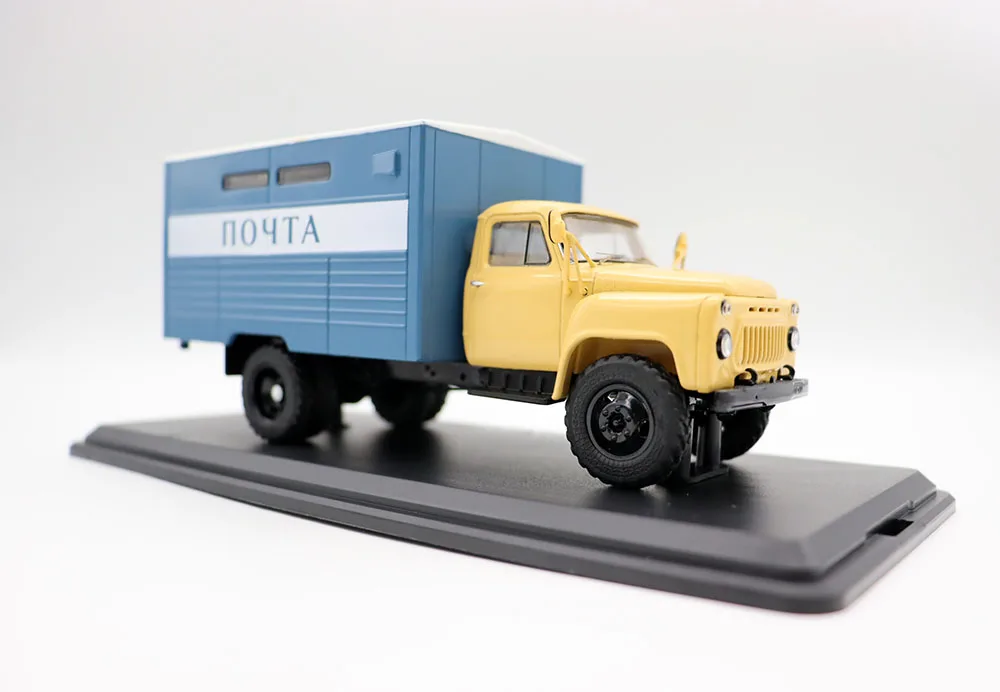 1/43 Scale GAZ 53A Vintage Truck Model 3 1/43 Scale GAZ 53A Vintage Truck Model - Image 3