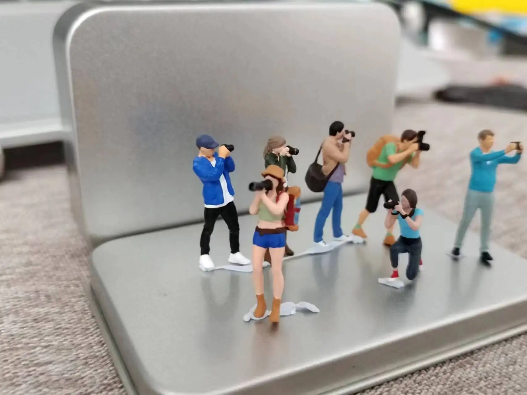 Resin Miniature Figures Set for Diorama 1:64 6 Resin Miniature Figures Set for Diorama 1:64 - Image 6