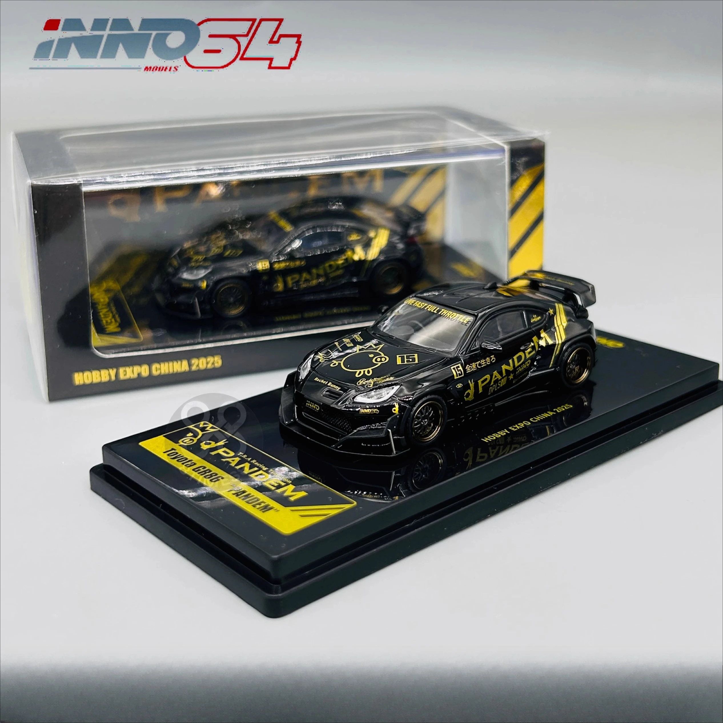 1:64 Scale Die-Cast Car Model Set 8 1:64 Scale Die-Cast Car Model Set - Image 8
