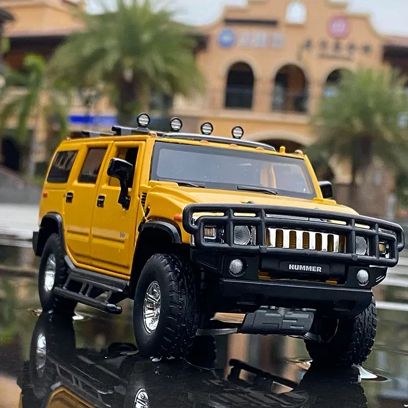 Hummer H2 1:32 Scale Diecast Model Blue 3 Hummer H2 1:32 Scale Diecast Model Blue - Image 3