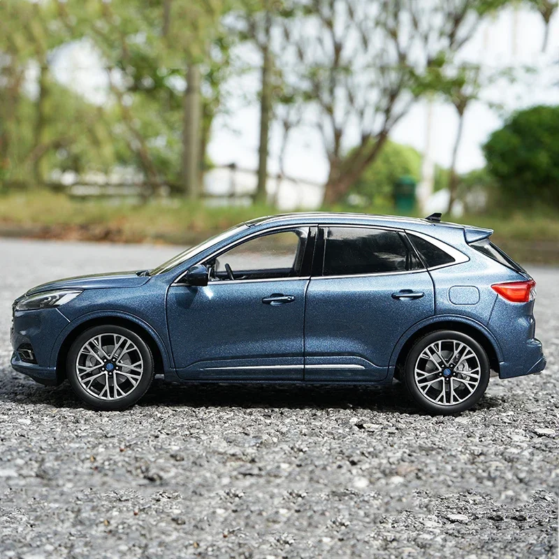 1:18 Scale Diecast Ford Escape Model Blue 4 1:18 Scale Diecast Ford Escape Model Blue - Image 4
