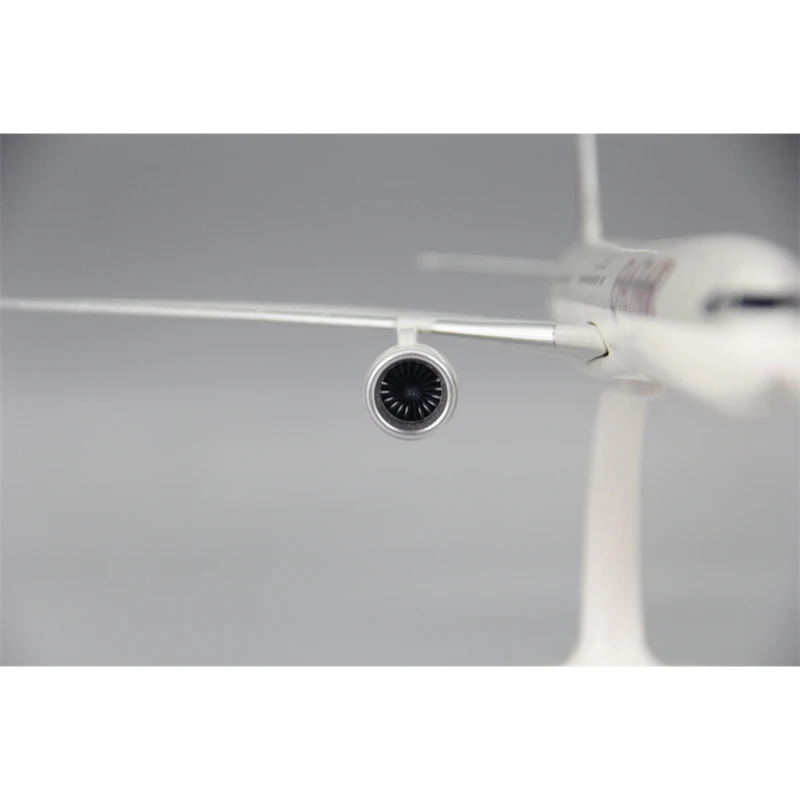 A350-1000 Qatar Airways 1:200 Scale Model 5 A350-1000 Qatar Airways 1:200 Scale Model - Image 5