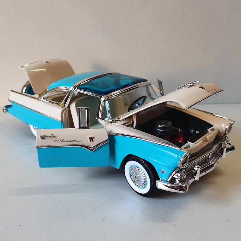 1:18 Scale Diecast 1955 Ford Crown Victoria Model 2 1:18 Scale Diecast 1955 Ford Crown Victoria Model - Image 2