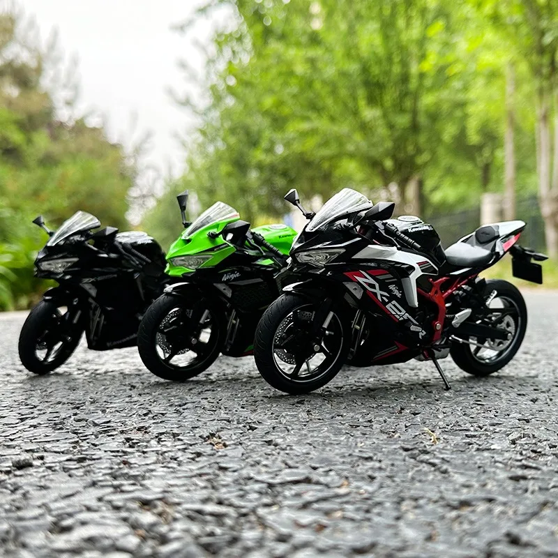 Diecast 1/12 Kawasaki ZX-25R Motorcycle Model 3 Diecast 1/12 Kawasaki ZX-25R Motorcycle Model - Image 3
