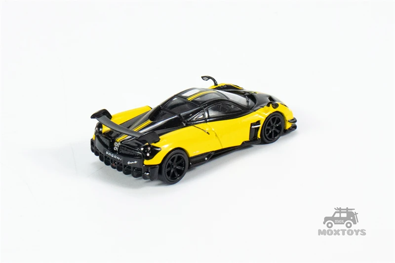 Tarmac Works 1:64 Pagani Huayra BC Model Car 5 Tarmac Works 1:64 Pagani Huayra BC Model Car - Image 5