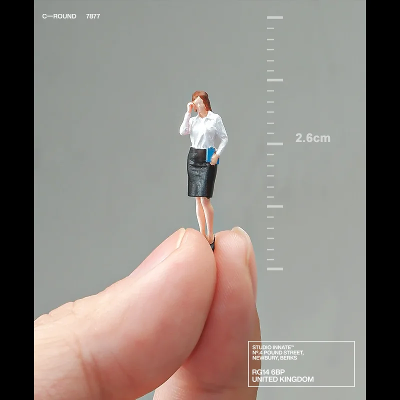 1/64 Scale Golf Scene Miniature Figure Set 4 1/64 Scale Golf Scene Miniature Figure Set - Image 4