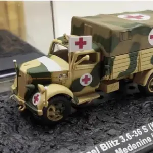 Blitz 1/72 Scale German Ambulance Model 6 Sc672dfb0c3e7466dbd86234e3d287086L