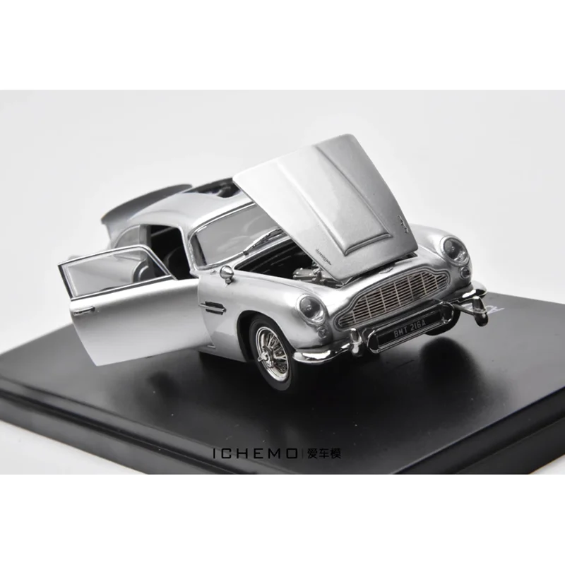 Aston Martin DB5 007 Diecast Model 1/43 Scale 4 Aston Martin DB5 007 Diecast Model 1/43 Scale - Image 4