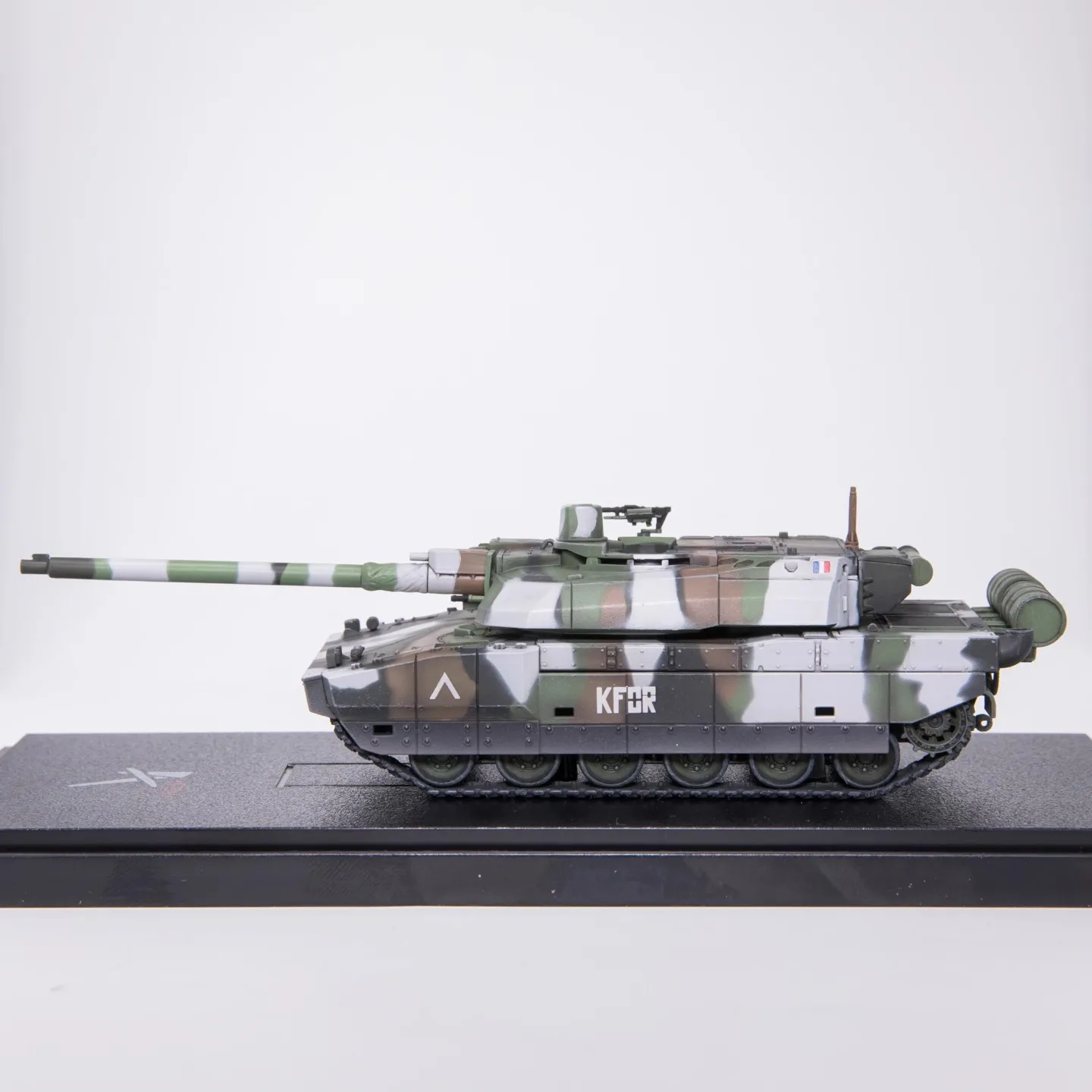 1:72 Scale French Leclerc Tank Model 4 1:72 Scale French Leclerc Tank Model - Image 4