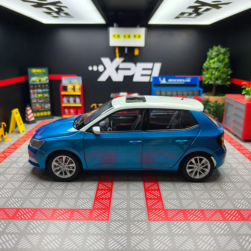 Skoda New Fabia 1:18 Diecast Model Car 2 Skoda New Fabia 1:18 Diecast Model Car - Image 2