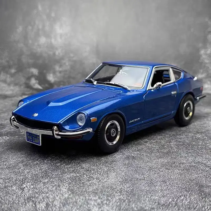 1971 Datsun 240Z 1:18 Scale Diecast Model 2 1971 Datsun 240Z 1:18 Scale Diecast Model - Image 2