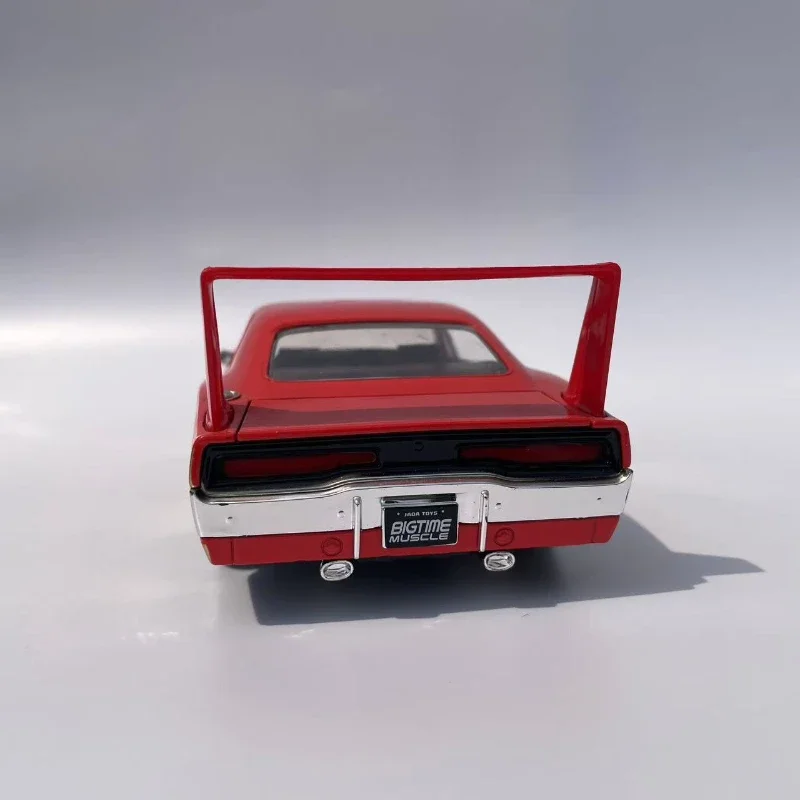 1969 Dodge Charger Daytona 1:24 Diecast Model 3 1969 Dodge Charger Daytona 1:24 Diecast Model - Image 3