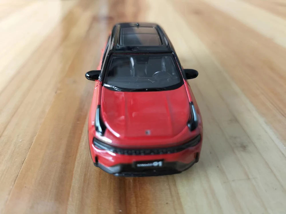 Lynk & Co 01 1:64 Scale Die-Cast Model Car 6 Lynk & Co 01 1:64 Scale Die-Cast Model Car - Image 6