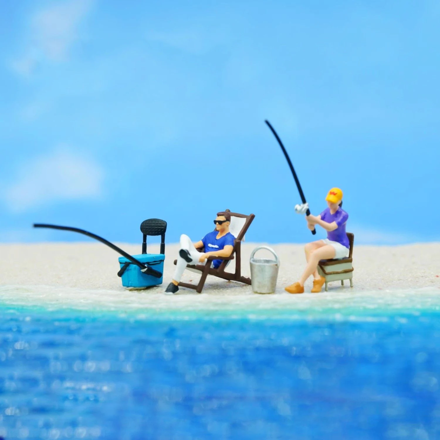 Handmade Fishing Miniature Model 2.6 cm Resin 4 Handmade Fishing Miniature Model 2.6 cm Resin - Image 4