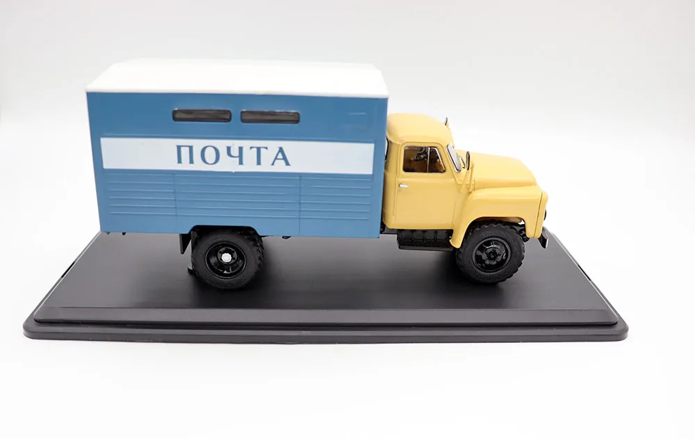 1/43 Scale GAZ 53A Vintage Truck Model 6 1/43 Scale GAZ 53A Vintage Truck Model - Image 6