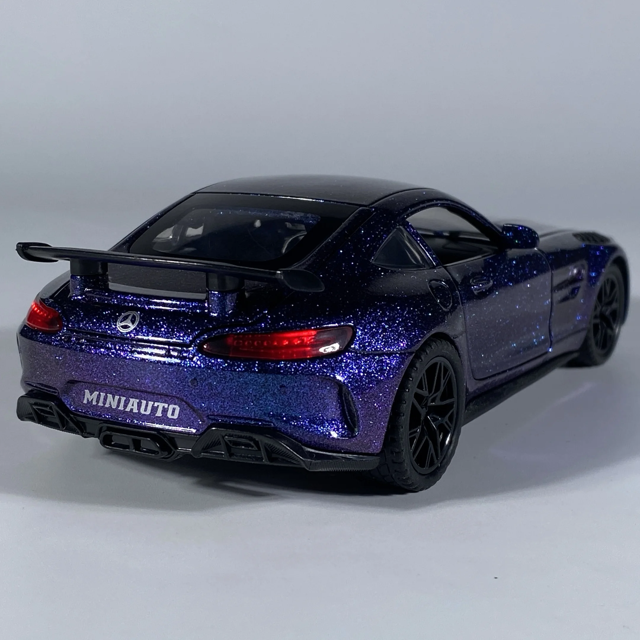 1:32 Scale Benz AMG GT Diecast Model Car 2 1:32 Scale Benz AMG GT Diecast Model Car - Image 2