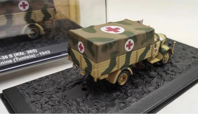 Blitz 1/72 Scale German Ambulance Model 3 Blitz 1/72 Scale German Ambulance Model - Image 3