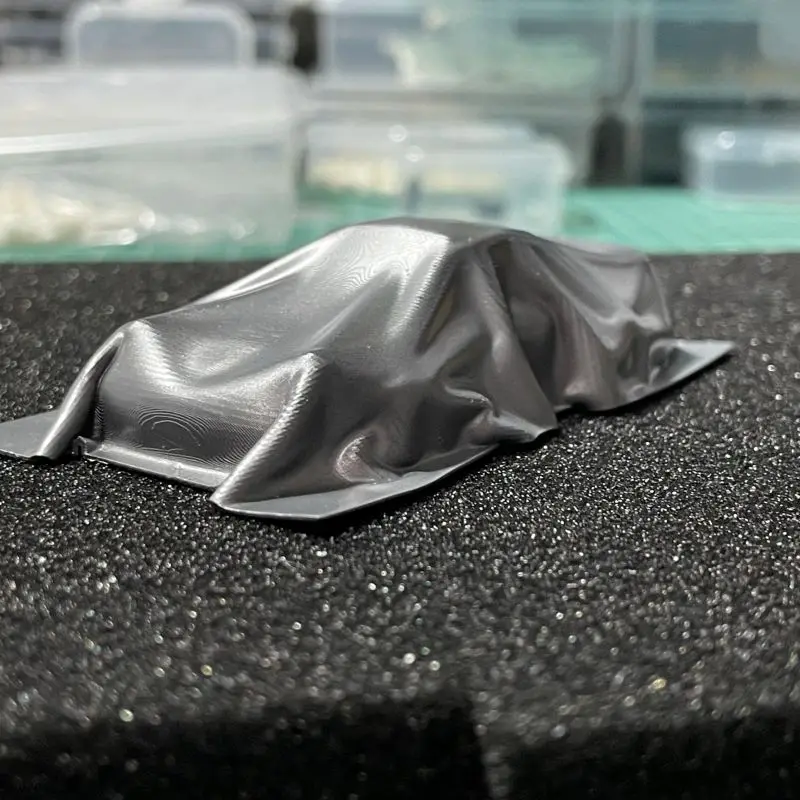 1:64 Scale Diorama Car Model with Garage Scene 3 1:64 Scale Diorama Car Model with Garage Scene - Image 3