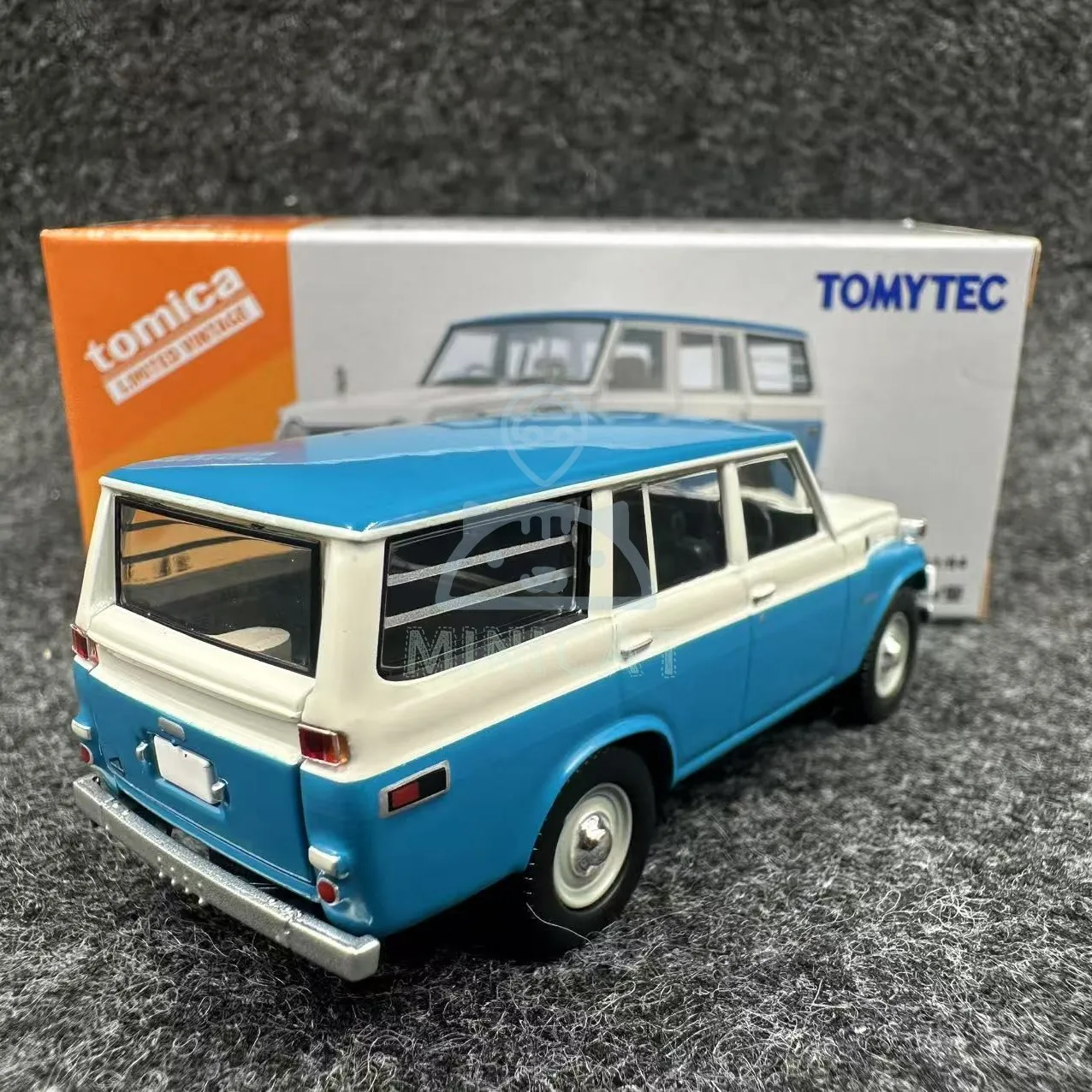 Toyota LandCruiser FJ56V Diecast Model 1/64 Scale 4 Toyota LandCruiser FJ56V Diecast Model 1/64 Scale - Image 4