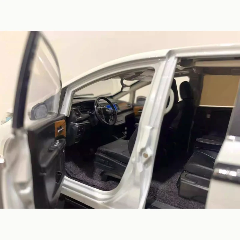 Dongfeng Elysion 2020 1:18 Scale Alloy Model 4 Dongfeng Elysion 2020 1:18 Scale Alloy Model - Image 4