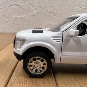 Die-cast 1:32 Ford F150 Raptor Model 7 Sd2e9c9b1cc1e4521acac8a97673f0725F