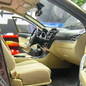 1:18 Scale MG MG5 Diecast Alloy Model Car 9 Sd34cdeef634b44d9a3800f4d3edd3d89N