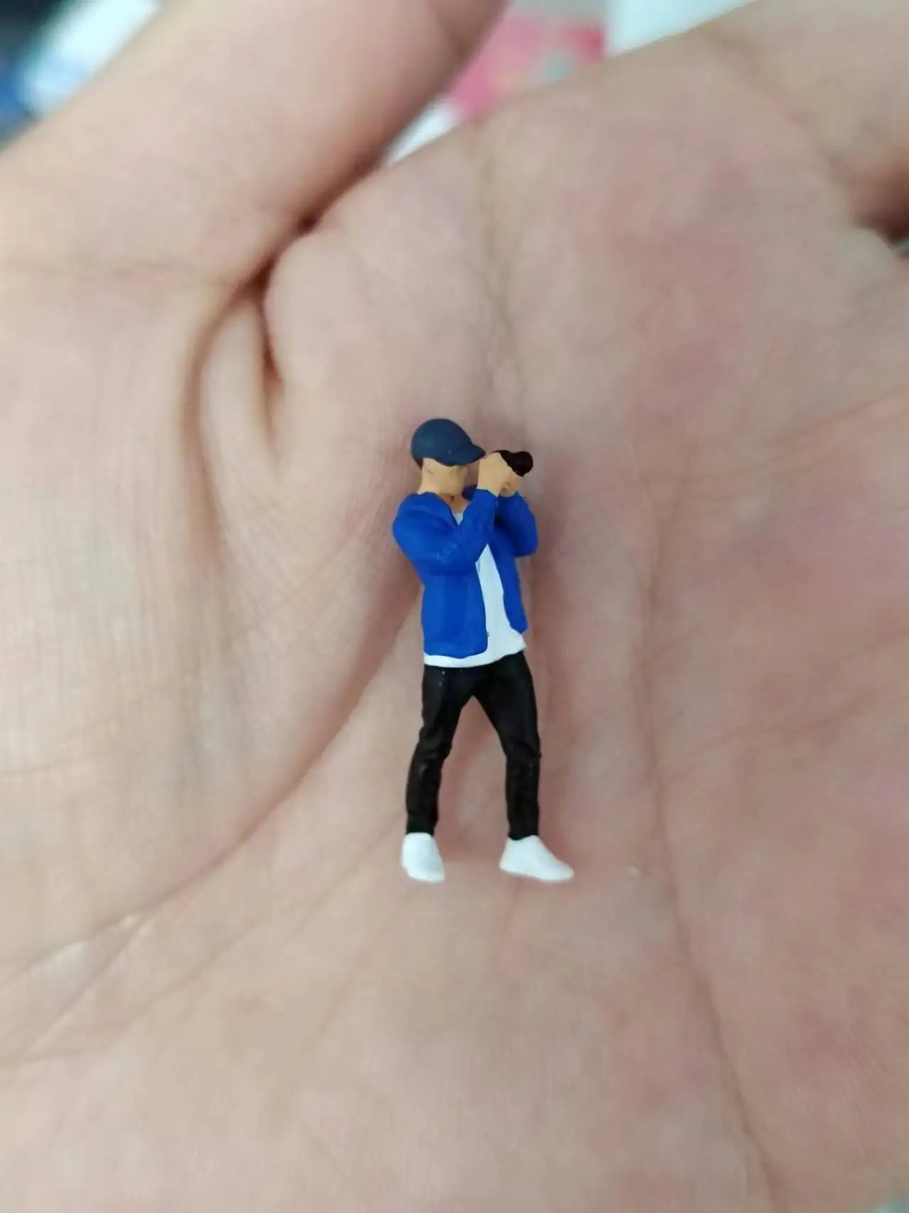 Resin Miniature Figures Set for Diorama 1:64 14 Resin Miniature Figures Set for Diorama 1:64 - Image 14