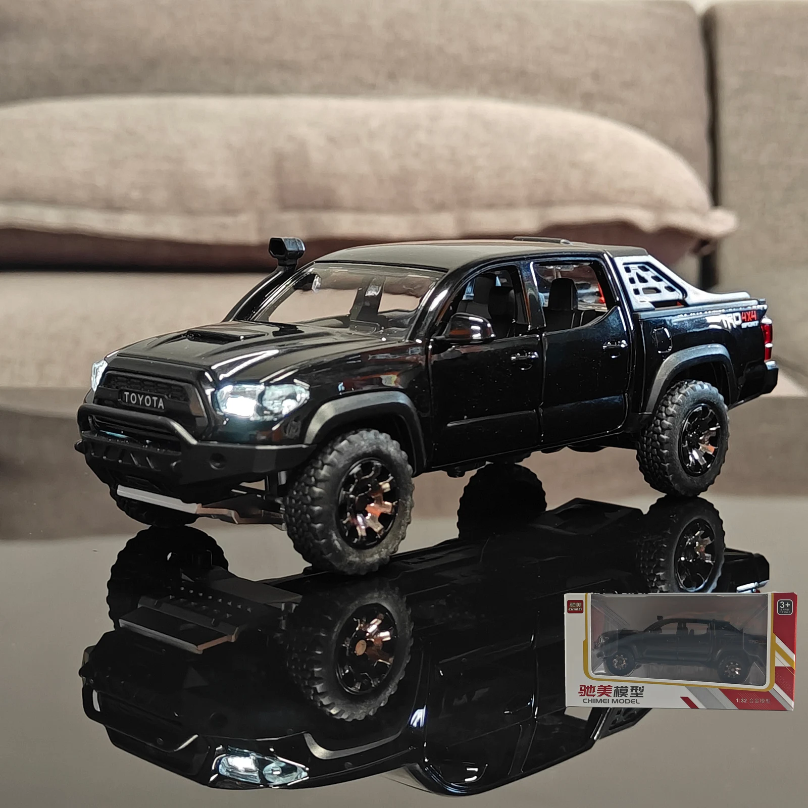 1:32 Scale Toyota Tacoma TRO Off Road Model 7 1:32 Scale Toyota Tacoma TRO Off Road Model - Image 7