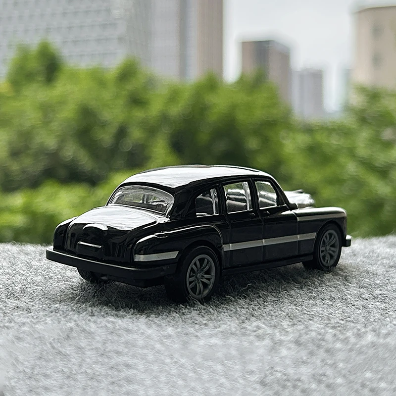 Classic Benz Diecast Model 1:43 Scale Black 3 Classic Benz Diecast Model 1:43 Scale Black - Image 3