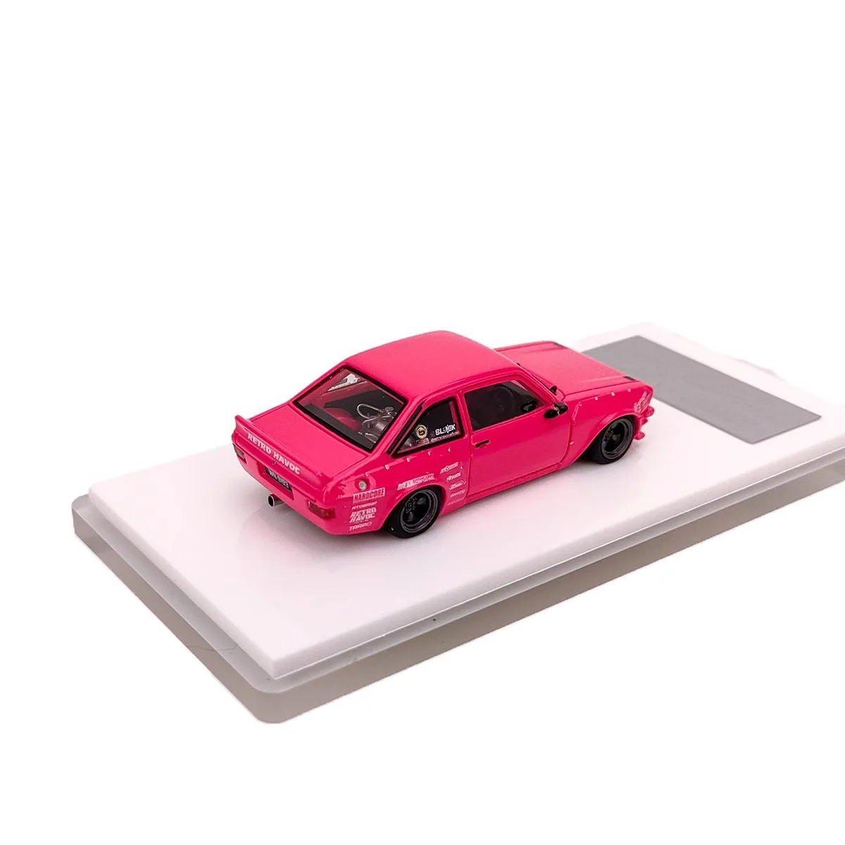 1:64 Scale Ford Escort MK2 Pink Model Car 3 1:64 Scale Ford Escort MK2 Pink Model Car - Image 3