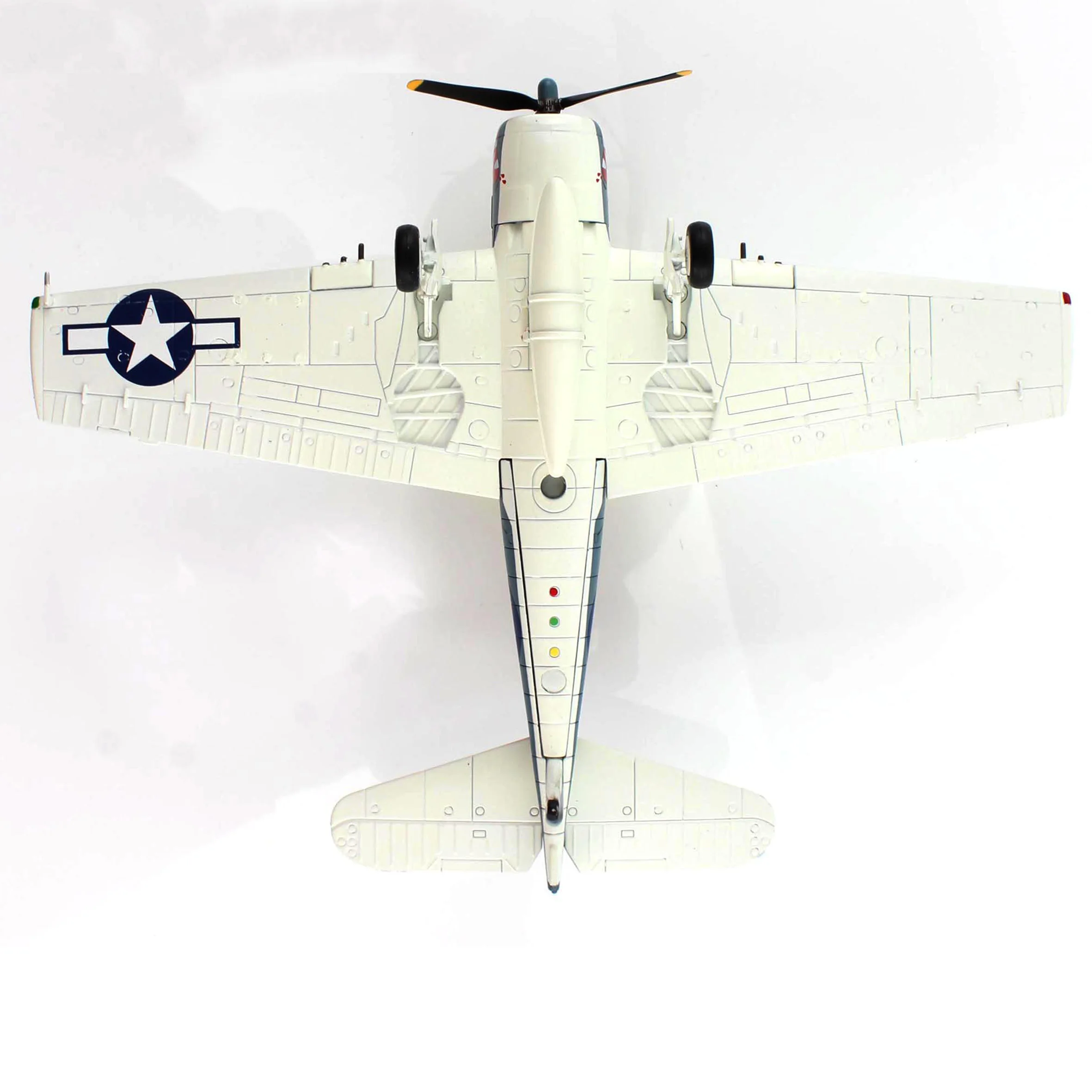 F6F-3 Hellcat 1:72 Scale Diecast Model 6 F6F-3 Hellcat 1:72 Scale Diecast Model - Image 6