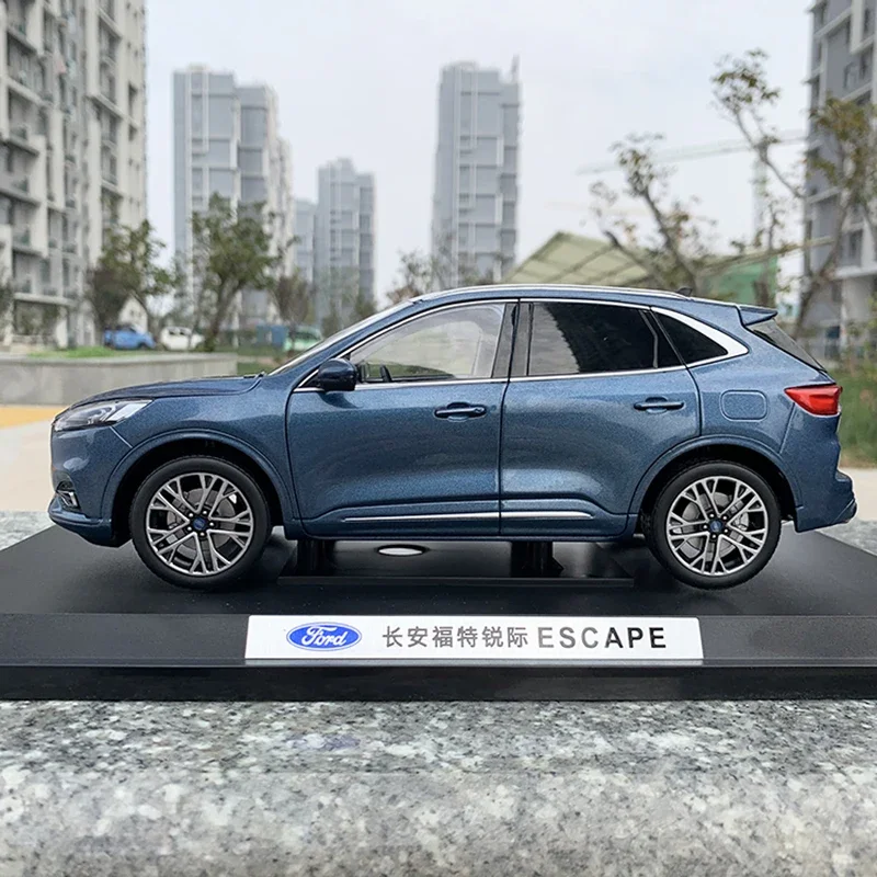 1:18 Scale Diecast Ford Escape Model Blue 3 1:18 Scale Diecast Ford Escape Model Blue - Image 3