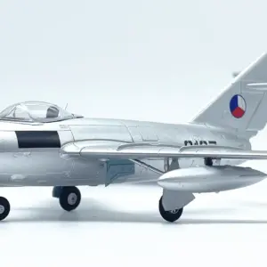 Czech MIG15 Fighter Model 1:72 Scale Replica 9 Sdad2df6666614224b587c6447bf4d58e7