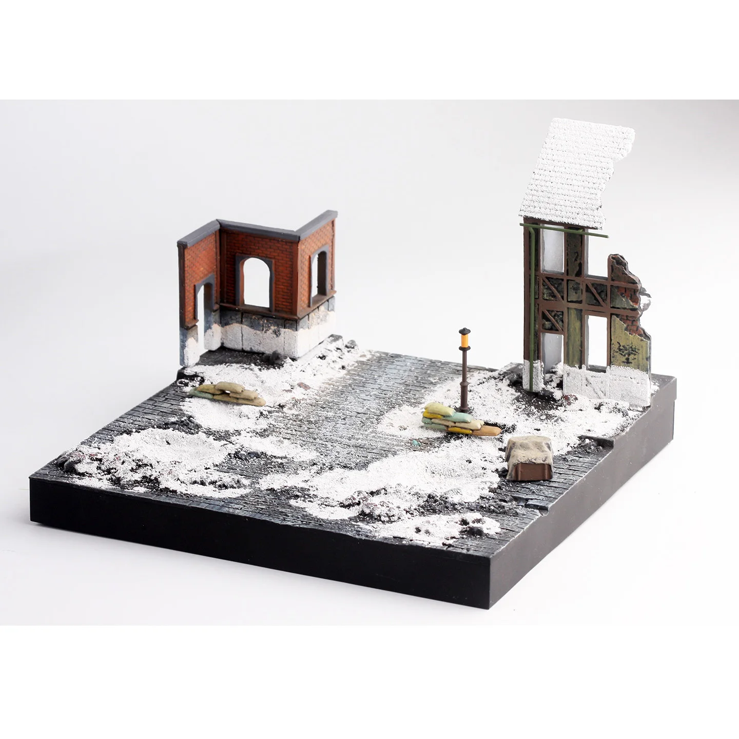 1/72 WW2 European Winter Scene Model 5 1/72 WW2 European Winter Scene Model - Image 5