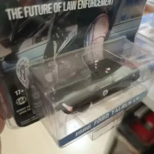 1986 Ford Taurus LX 1:64 Diecast Model 14 Sdb6d7a9286fc4fc7ada54764208599cdx