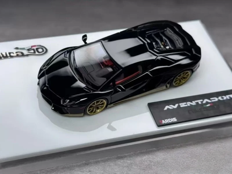 1:64 Scale Lamborghini Aventador LP700-4 Set 8 1:64 Scale Lamborghini Aventador LP700-4 Set - Image 8